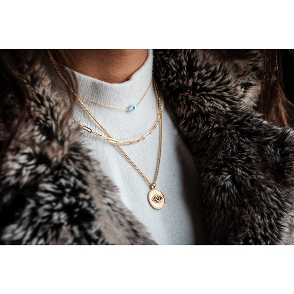 *Jasmin* Dainty Evil Eye Necklace - Picture 5 of 5